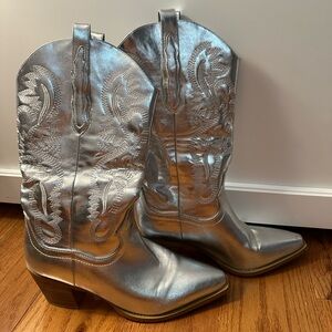 Chrome Amazon cowgirl boots